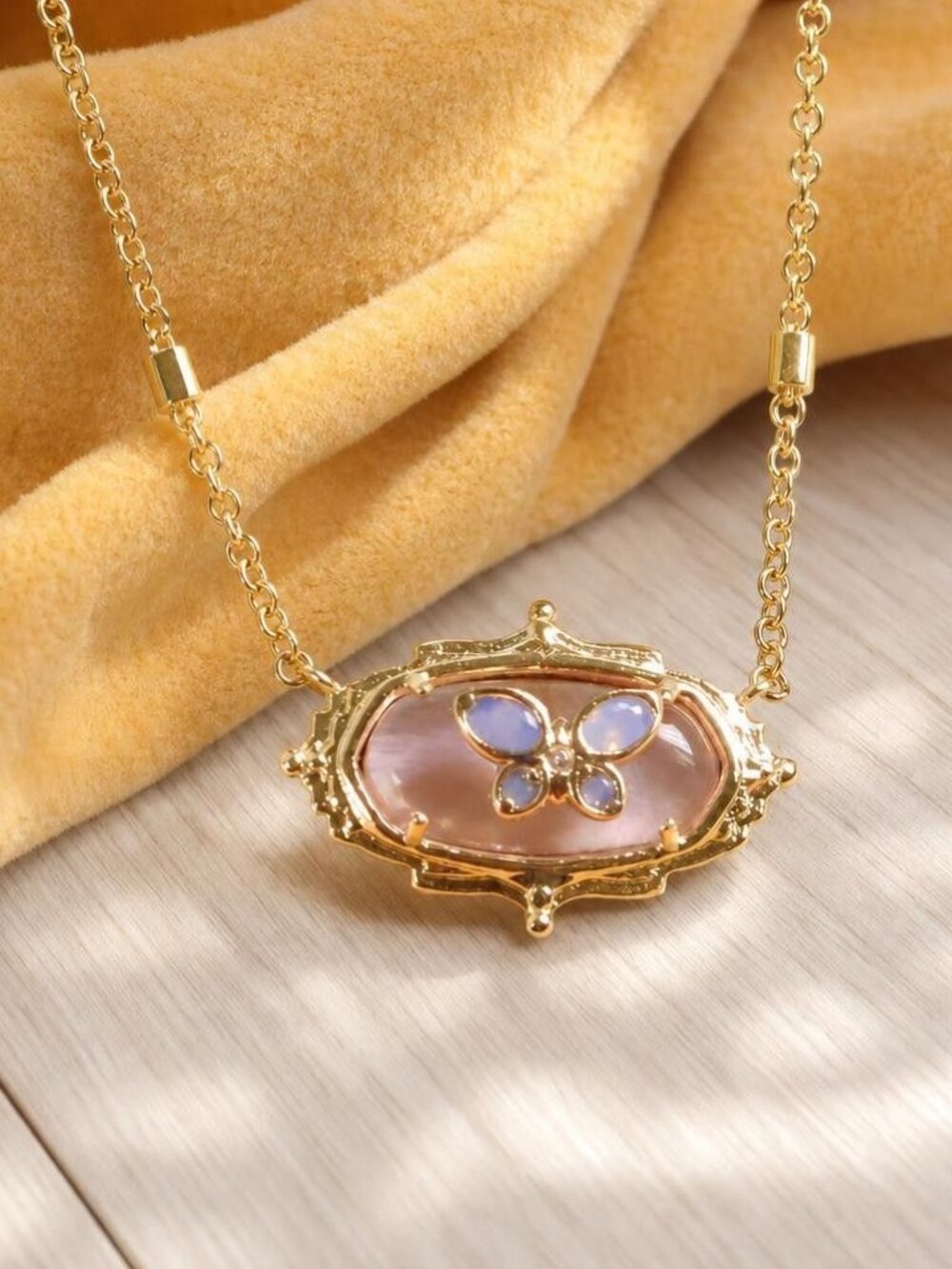 Kendra Scott Dolly Parton Elisa Butterfly Gold Pendant Necklace - Picture 2 of 2